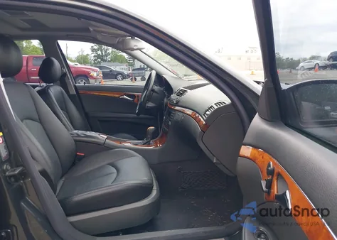 2003 Mercedes-Benz E 320 z USA, uszkodzony, nr VIN WDBUF65JX3X110942